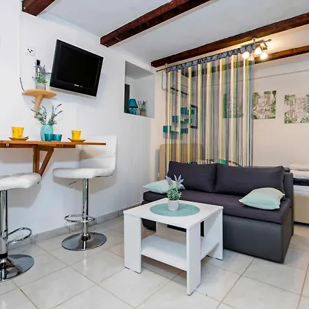 Nice Cozy Studio Lea Apartman *