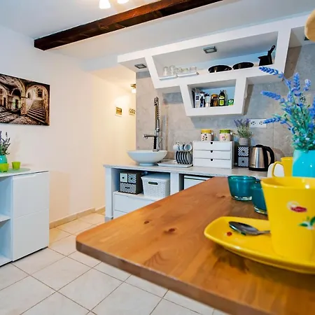 Apartman Nice Cozy Studio Lea *